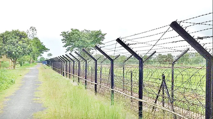 টেকনাফে শিশু গুলিবিদ্ধ, ৫৩ বিদ্রোহী আটক