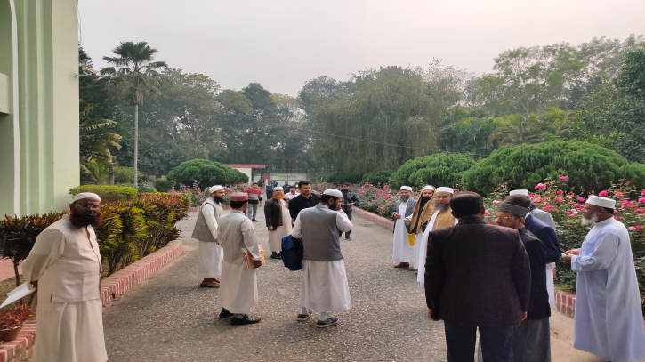 উত্তাল ইবিতে অবশেষে নিয়োগ বোর্ড শুরু উত্তাল ইবিতে অবশেষে নিয়োগ বোর্ড শুরু
