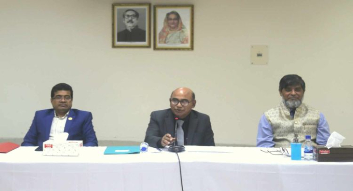 পাবলিক বিশ্ববিদ্যালয়ে ভর্তিতে পোষ্য কোটা অযৌক্তিক : ইউজিসি পাবলিক বিশ্ববিদ্যালয়ে ভর্তিতে পোষ্য কোটা অযৌক্তিক : ইউজিসি