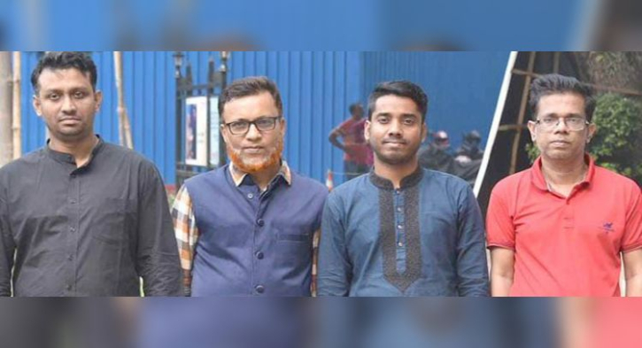 শিক্ষাক্রম নিয়ে ফেসবুকে গুজব ছড়ানোয় গ্রেফতার ৪ শিক্ষাক্রম নিয়ে ফেসবুকে গুজব ছড়ানোয় গ্রেফতার ৪